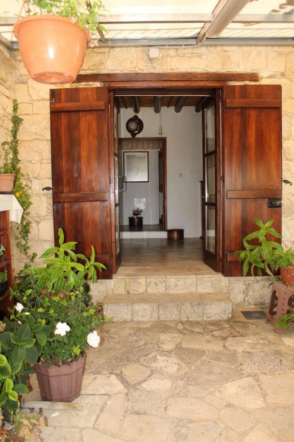Fyti Georgia'S House Bed & Breakfast エクステリア 写真